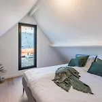 Sersea - Spacious Holiday House In Ostend With Garage