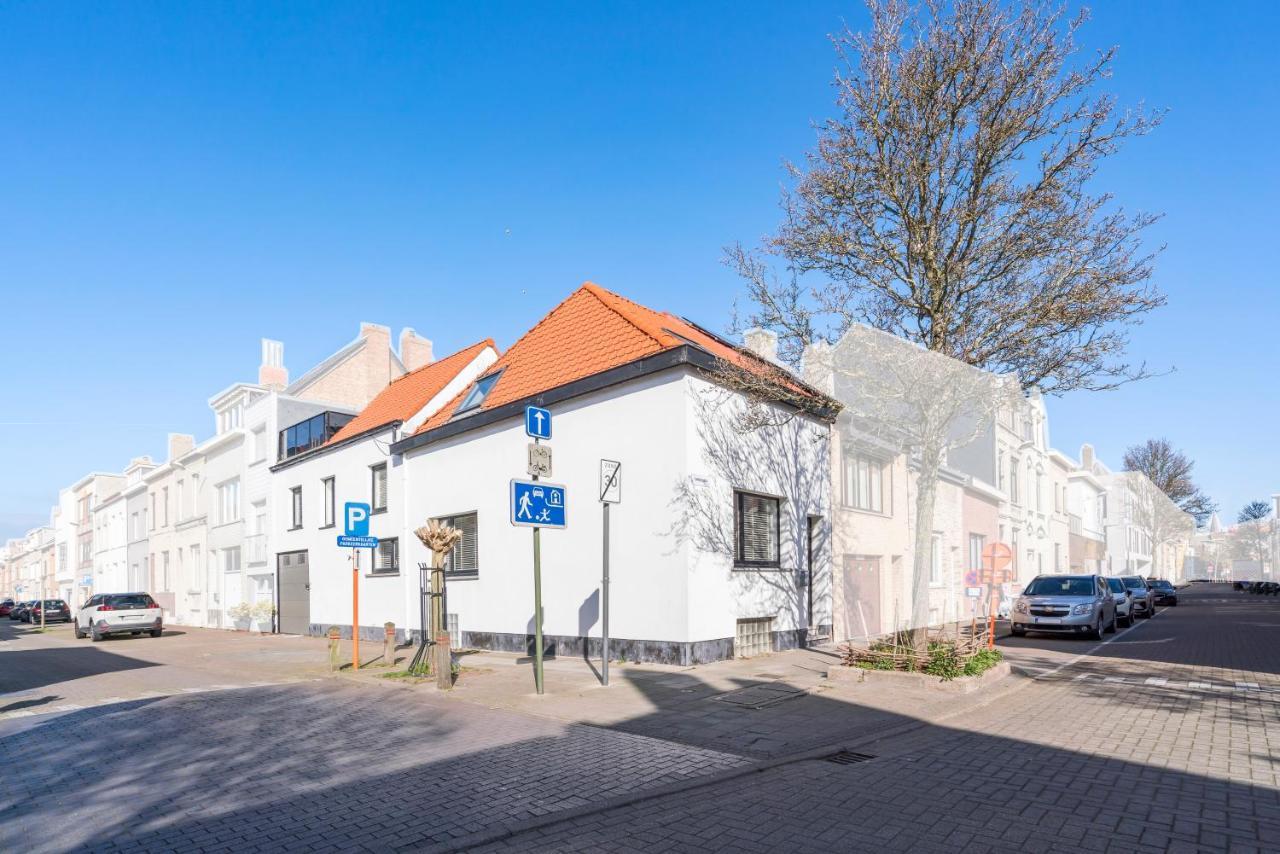 Сasa de vacaciones Sersea - Spacious House In With Garage